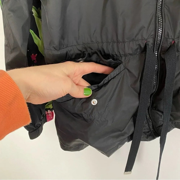 Juicy Couture Jacket Windbreaker Floral Womens Size Small Black Pink Long Sleeve - Picture 6 of 12